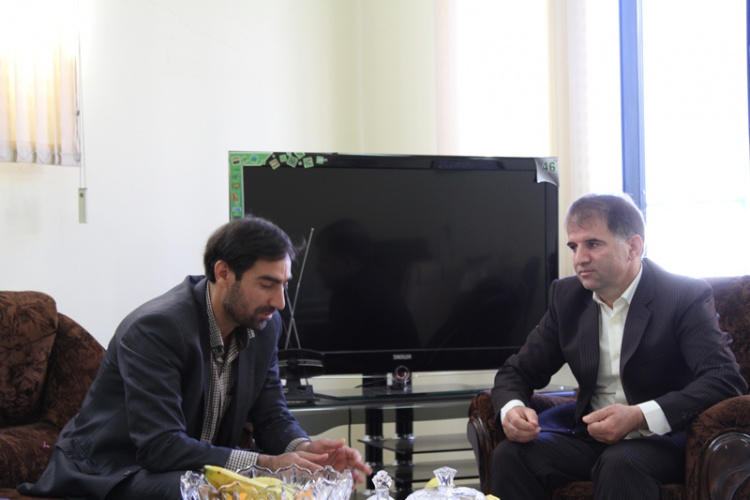 دیدار رئیس دانشگاه جامع علمی کاربردی استان ایلام با مسئول ناحیه  بسیج  اساتید استان ایلام